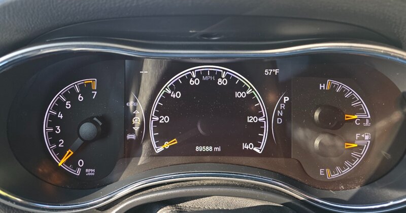 
								2018 Jeep Grand Cherokee Laredo ESTO8409 full									