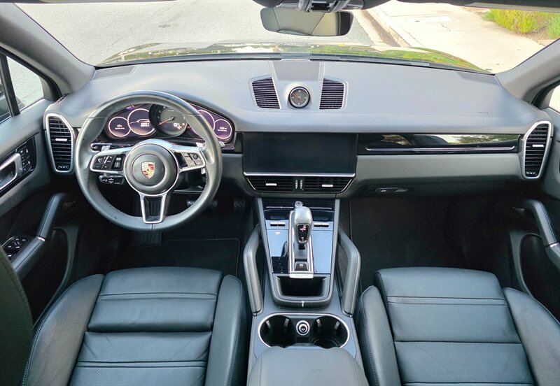 
								2023 Porsche Cayenne Platinum ESTO0176C full									