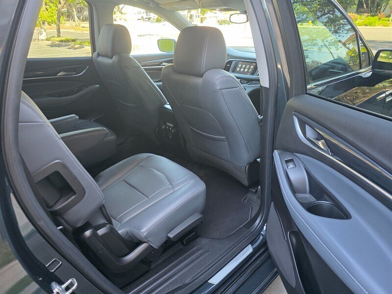 
										2019 Buick Enclave Essence ESTO1164 full									