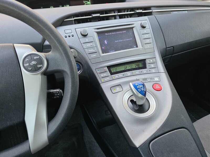 
								2015 Toyota Prius Two ESTO4717 full									