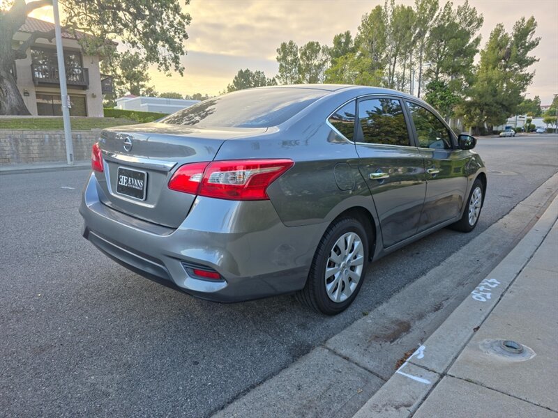 
								2018 Nissan Sentra S ESTO4720 full									