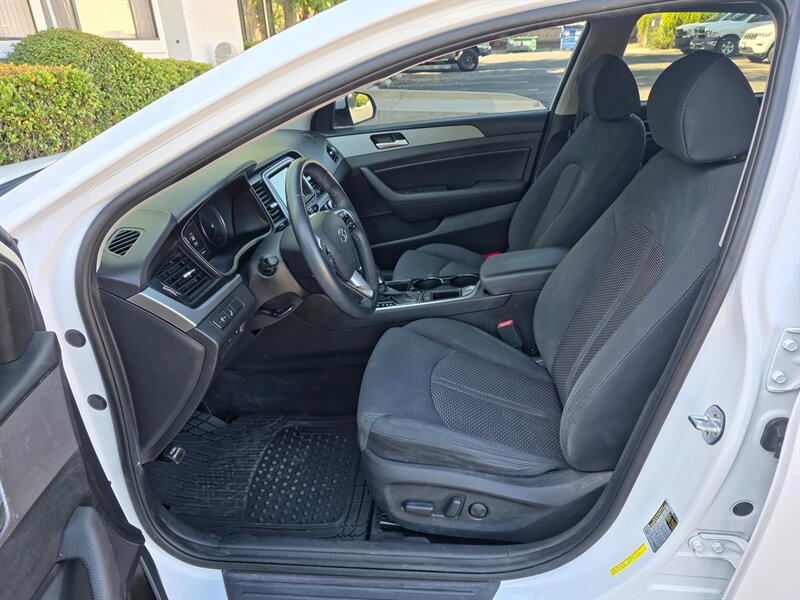
								2018 Hyundai SONATA SEL ESTO7228 full									