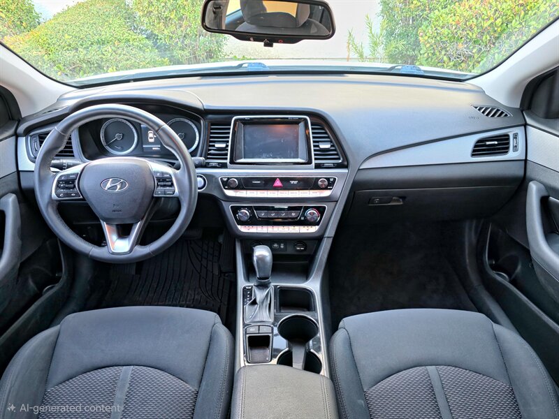 
								2018 Hyundai SONATA SEL ESTO7228 full									