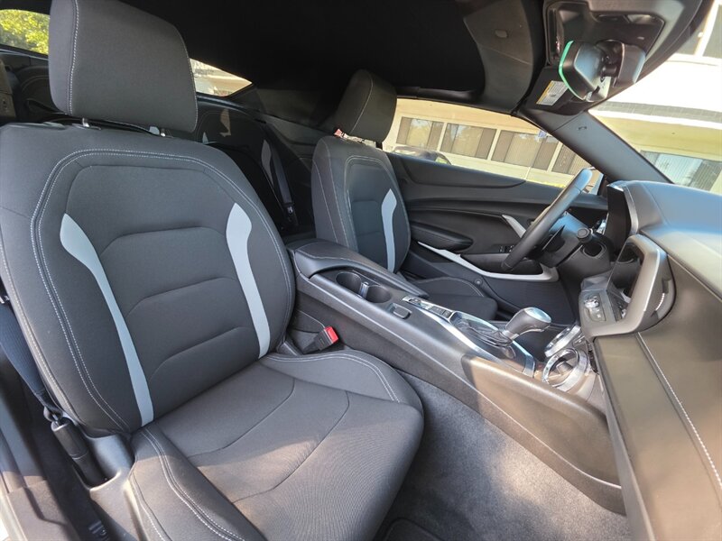 
								2023 Chevrolet Camaro LT1 ESTO8040C full									