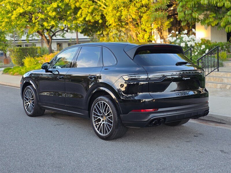 
								2023 Porsche Cayenne Platinum ESTO0176C full									
