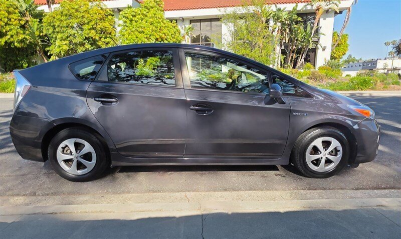 
								2015 Toyota Prius Two ESTO4717 full									