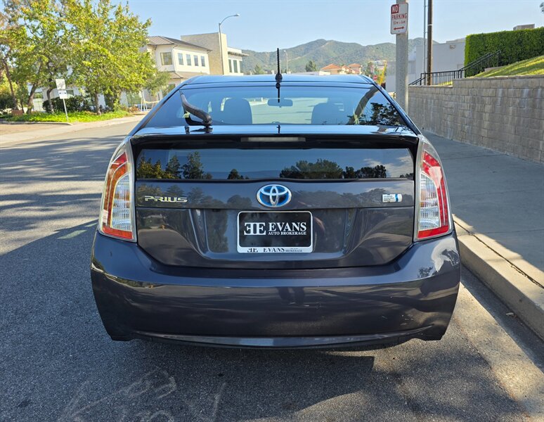 
								2015 Toyota Prius Two ESTO4717 full									