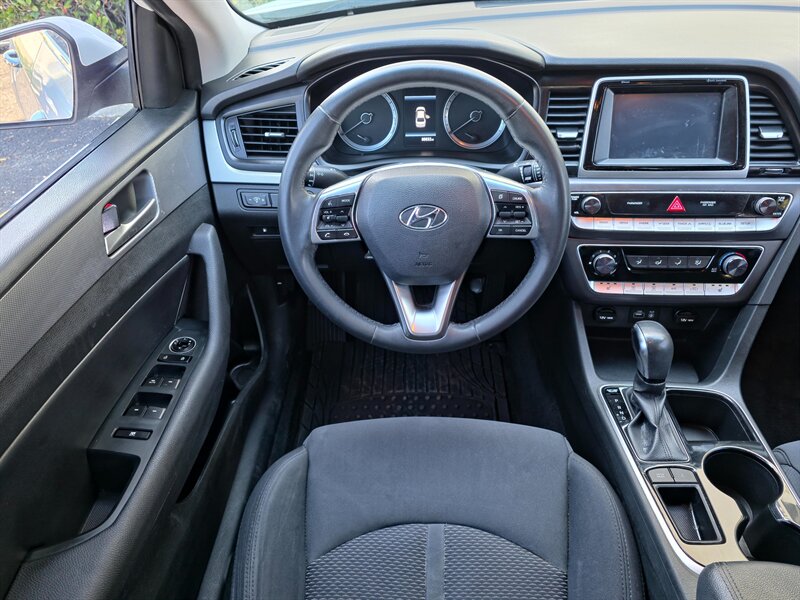 
								2018 Hyundai SONATA SEL ESTO7228 full									