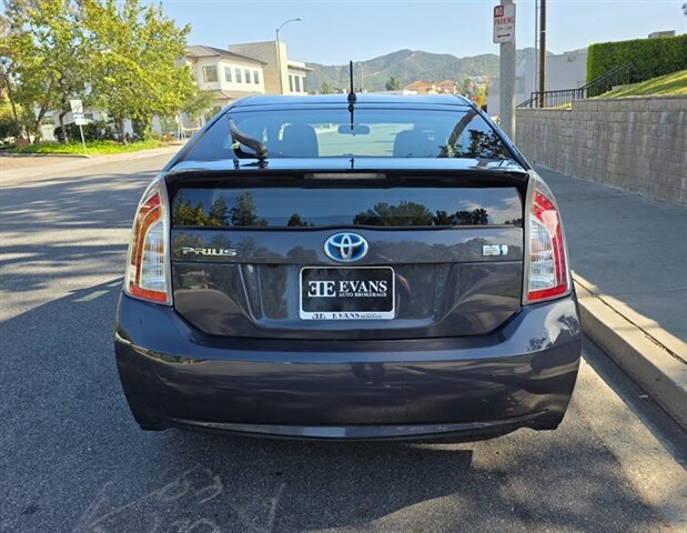
								2015 Toyota Prius Two ESTO4717 full									