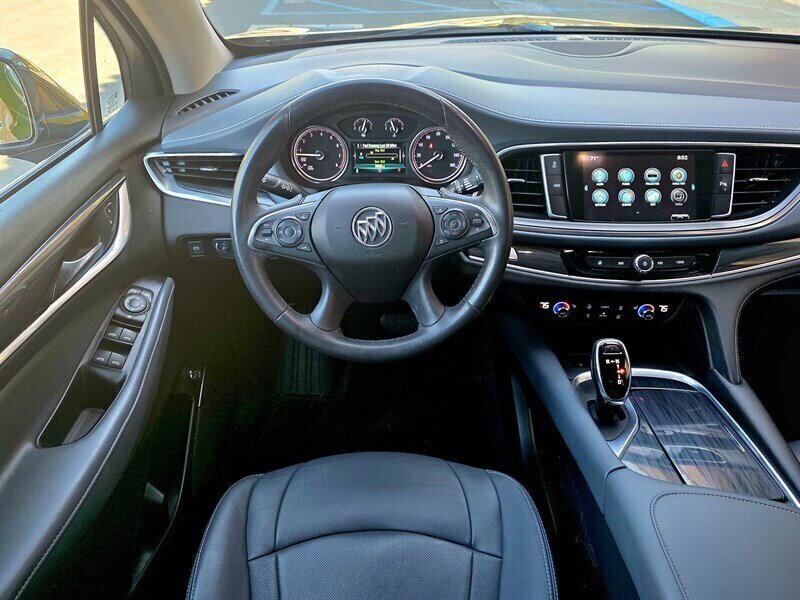 
								2019 Buick Enclave Essence ESTO1164 full									