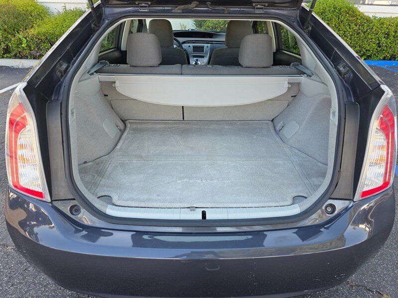 
								2015 Toyota Prius Two ESTO4717 full									