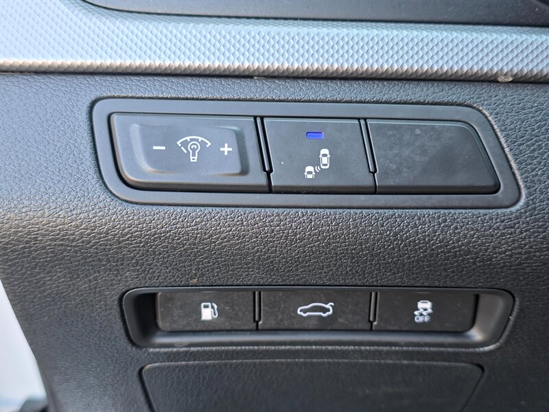 
								2018 Hyundai SONATA SEL ESTO7228 full									