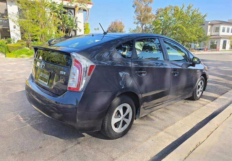 
								2015 Toyota Prius Two ESTO4717 full									