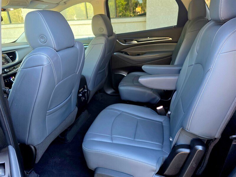 
								2019 Buick Enclave Essence ESTO1164 full									
