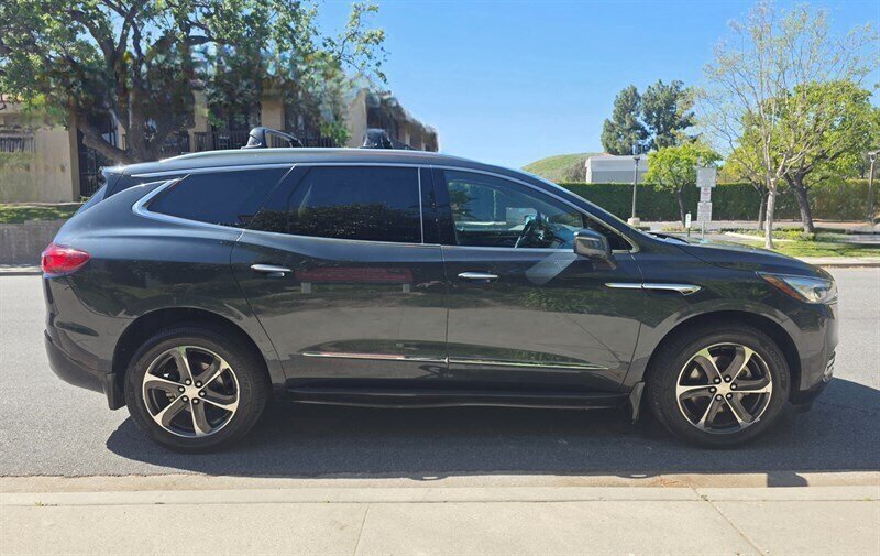 
								2019 Buick Enclave Essence ESTO1164 full									