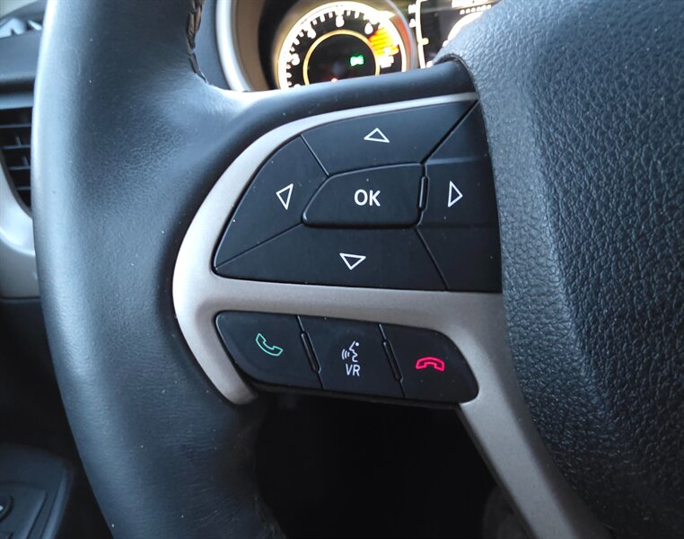 
								2016 Jeep Cherokee Latitude ESTO4320C full									