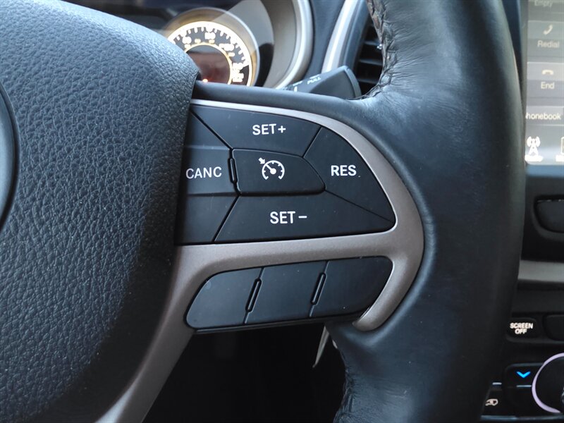 
								2016 Jeep Cherokee Latitude ESTO4320C full									