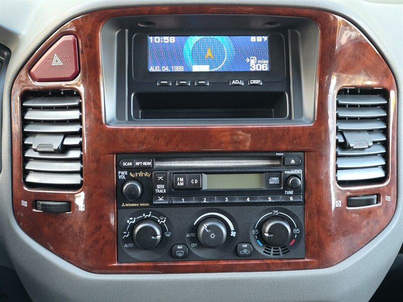 
								2003 Mitsubishi Montero Limited ESTO6743C full									