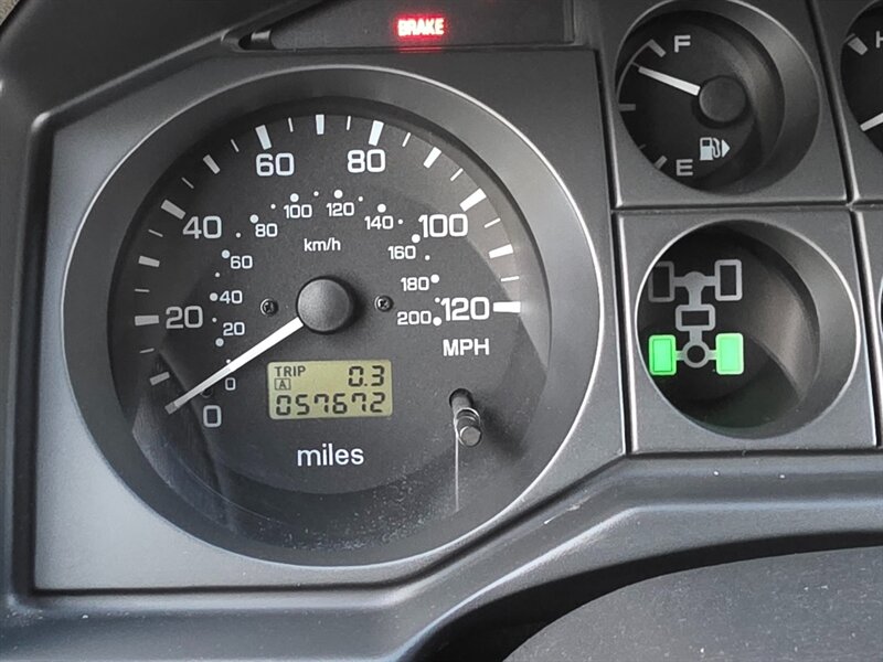
								2003 Mitsubishi Montero Limited ESTO6743C full									