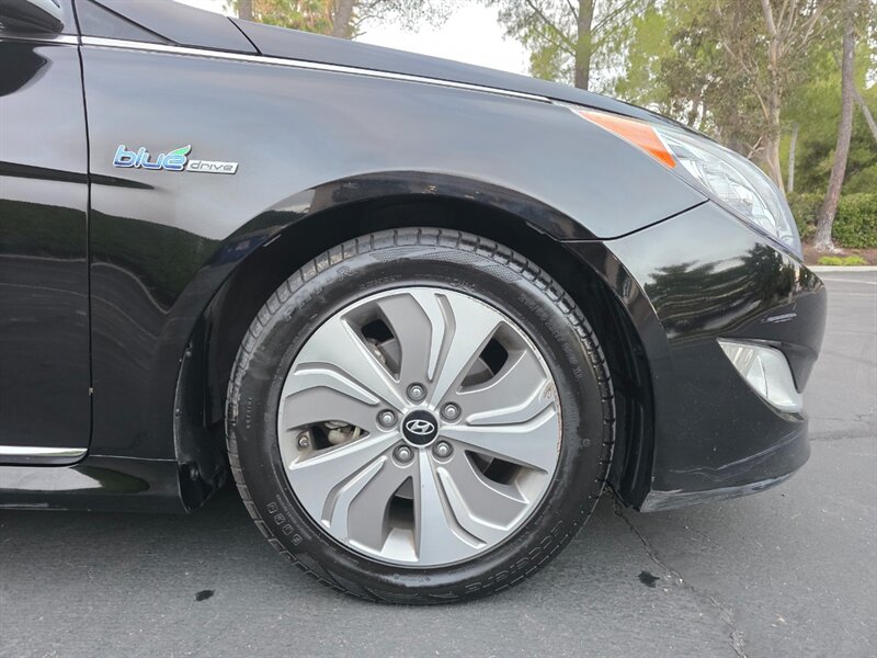 
								2015 Hyundai SONATA Hybrid LIMITED ESTO5796 full									