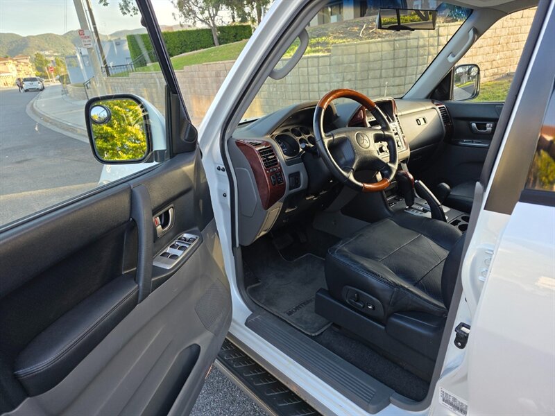 
								2003 Mitsubishi Montero Limited ESTO6743C full									