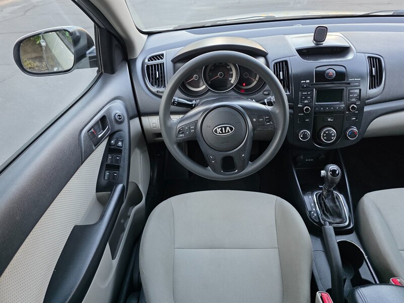 
								2011 Kia Forte EX ESTO9677 full									