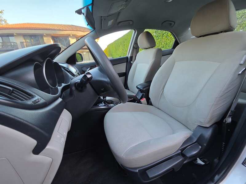
								2011 Kia Forte EX ESTO9677 full									