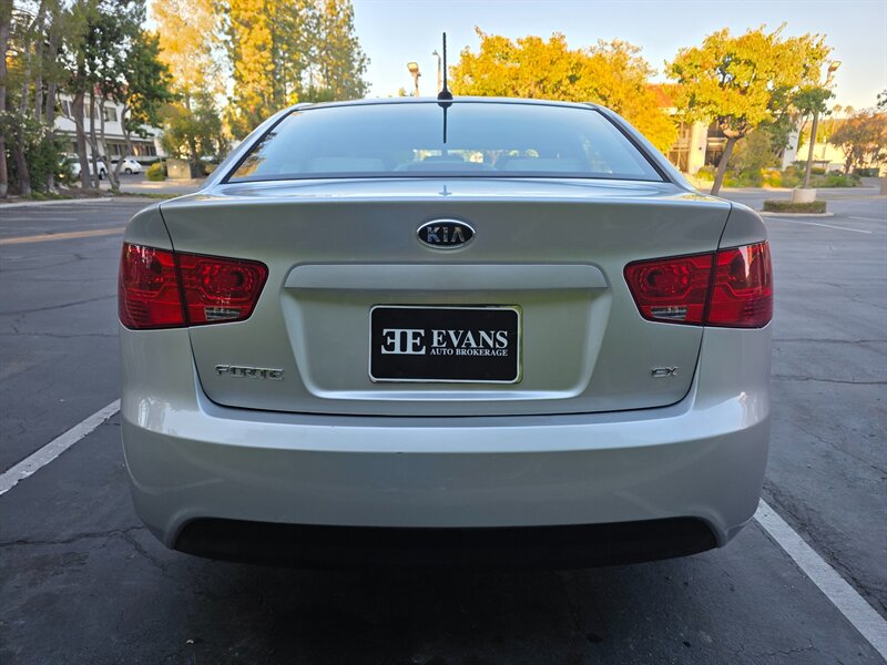 
								2011 Kia Forte EX ESTO9677 full									