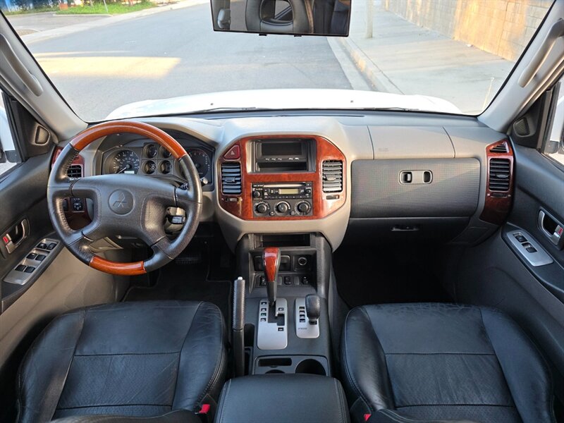 
								2003 Mitsubishi Montero Limited ESTO6743C full									