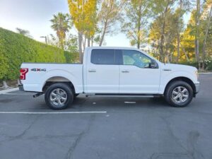 2018 Ford F150 SuperCrew Cab XLT Pickup 4D 5 1/2 ft ESTO3576