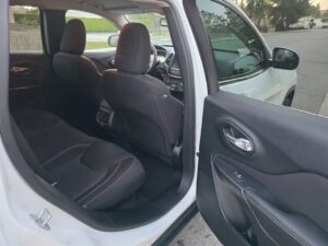 2016 Jeep Cherokee Latitude Sport Utility 4D ESTO4320C