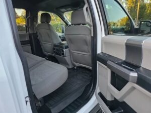 2018 Ford F150 SuperCrew Cab XLT Pickup 4D 5 1/2 ft ESTO3576