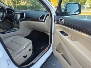 2014 Jeep Grand Cherokee Limited Sport Utility 4D ESTO8947C