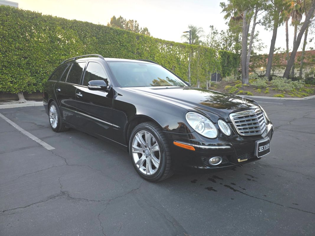 Image 1 of 42: 2009 Mercedes-Benz E-Class E 350 4MATIC Wagon 4D ESTO3924C