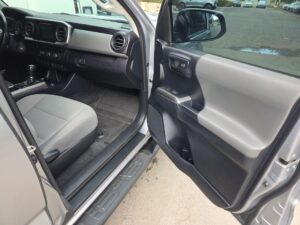 2019 Toyota Tacoma Access Cab SR5 Pickup 4D 6 ft ESTO8927C